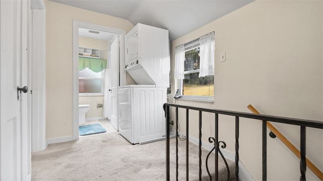 3921 W Run Rd, Munhall, PA 15120