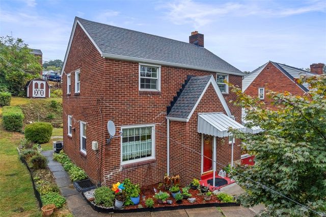 3921 W Run Rd, Munhall, PA 15120