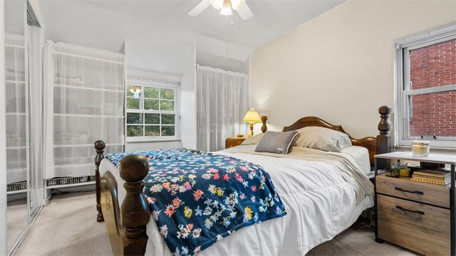 3921 W Run Rd, Munhall, PA 15120