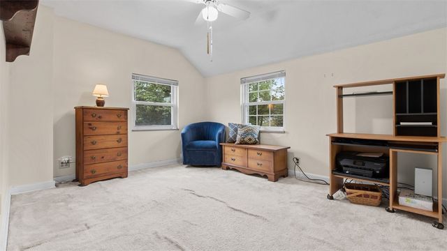 3921 W Run Rd, Munhall, PA 15120