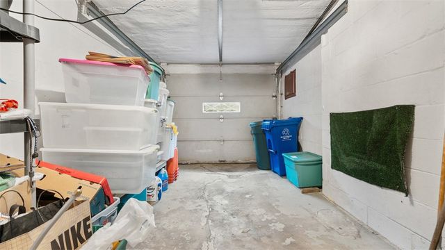 3921 W Run Rd, Munhall, PA 15120