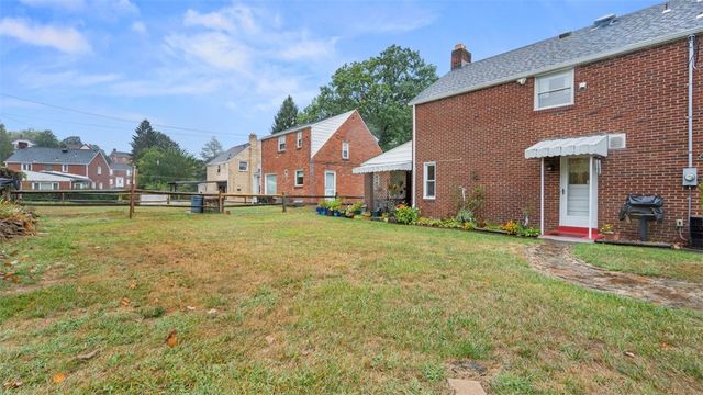 3921 W Run Rd, Munhall, PA 15120