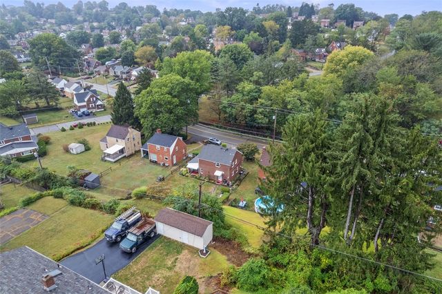 3921 W Run Rd, Munhall, PA 15120