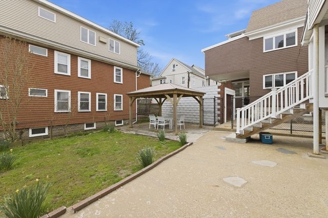 126 Summer St, Somerville, MA 02143