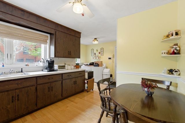 126 Summer St, Somerville, MA 02143