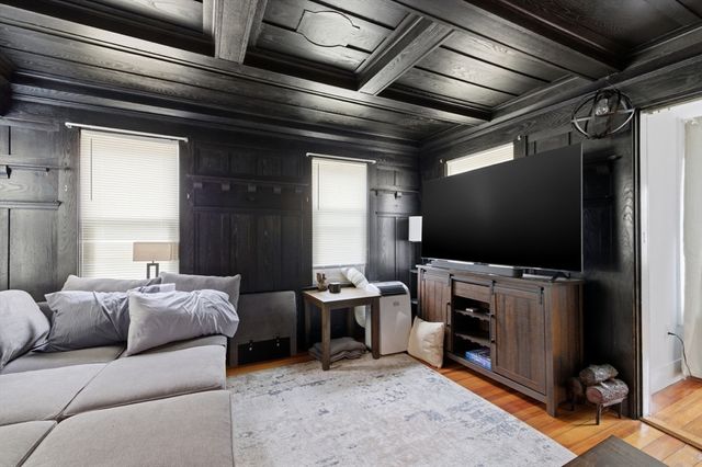 126 Summer St, Somerville, MA 02143