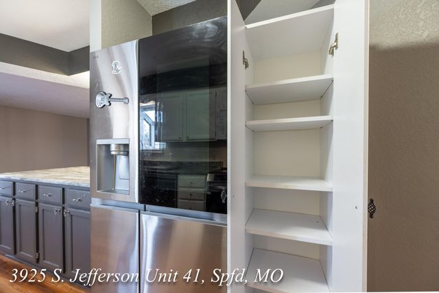 3925 S Jefferson Avenue 41, Springfield, MO 65807