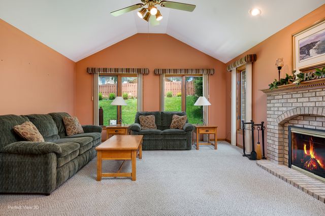 8636 W 98th Place, Palos Hills, IL 60465
