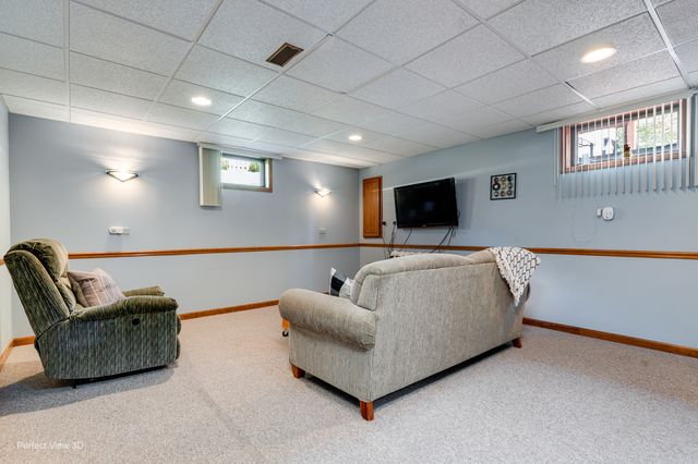 8636 W 98th Place, Palos Hills, IL 60465