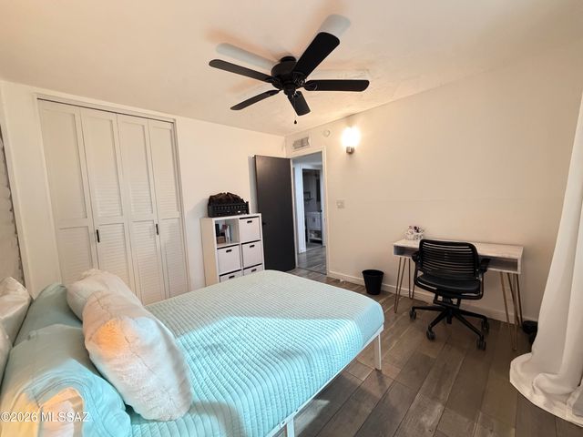 8271 E Kenyon Drive, Tucson, AZ 85710