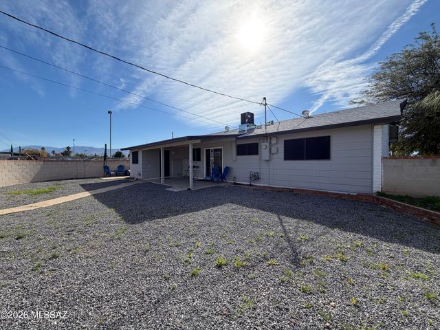 8271 E Kenyon Drive, Tucson, AZ 85710