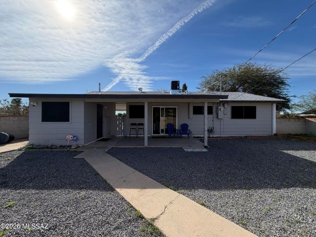 8271 E Kenyon Drive, Tucson, AZ 85710