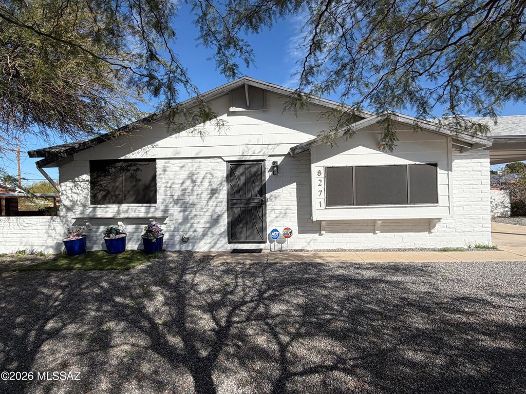 8271 E Kenyon Drive, Tucson, AZ 85710