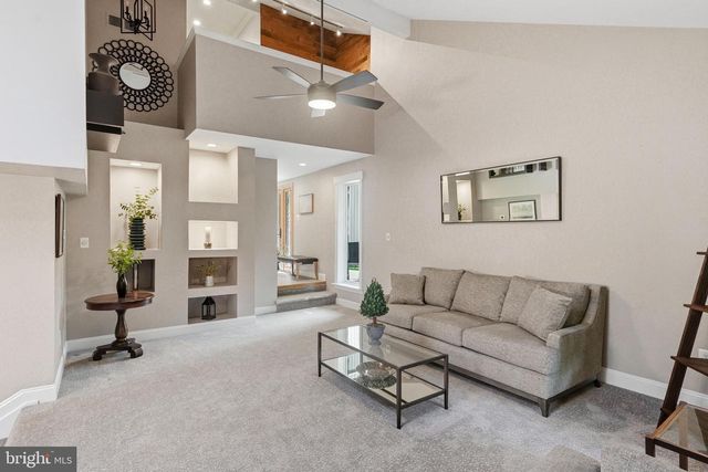 16 W ELIZABETH CT, Marlton, NJ 08053