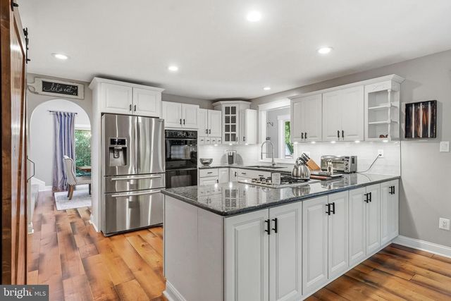16 W ELIZABETH CT, Marlton, NJ 08053