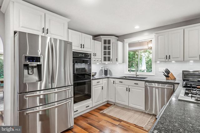 16 W ELIZABETH CT, Marlton, NJ 08053