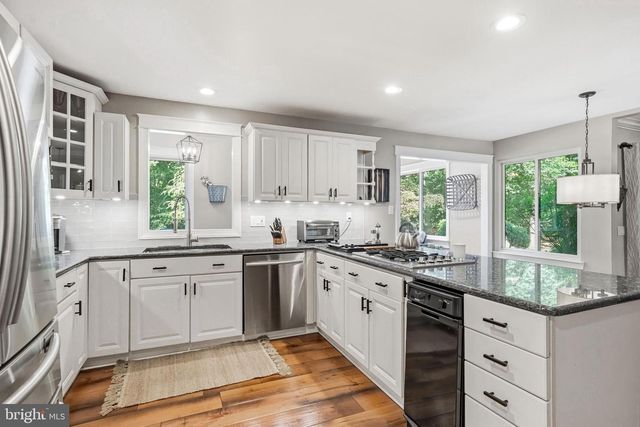 16 W ELIZABETH CT, Marlton, NJ 08053