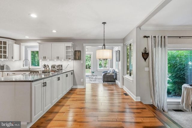 16 W ELIZABETH CT, Marlton, NJ 08053