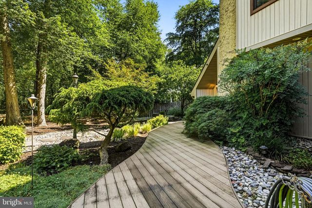16 W ELIZABETH CT, Marlton, NJ 08053