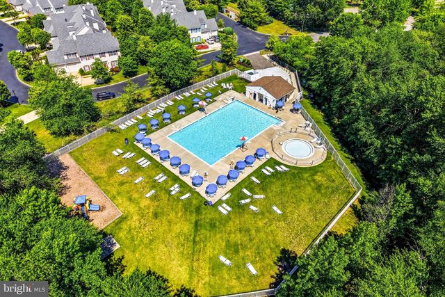 16 W ELIZABETH CT, Marlton, NJ 08053
