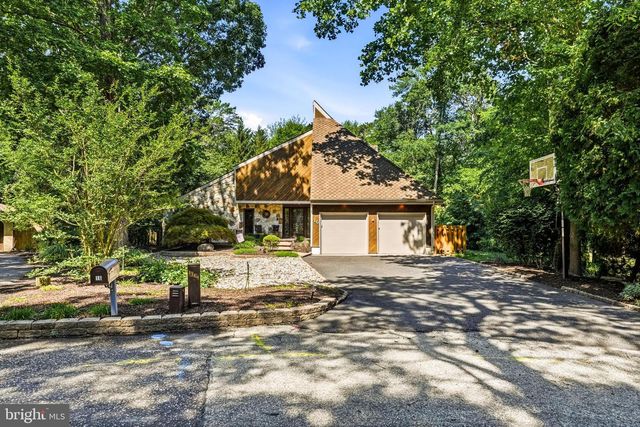 16 W ELIZABETH CT, Marlton, NJ 08053