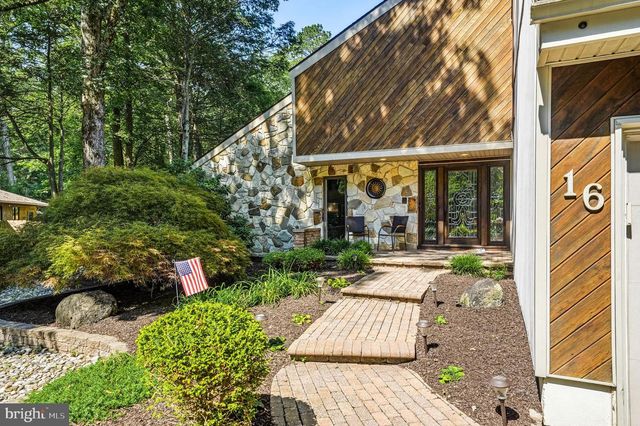 16 W ELIZABETH CT, Marlton, NJ 08053