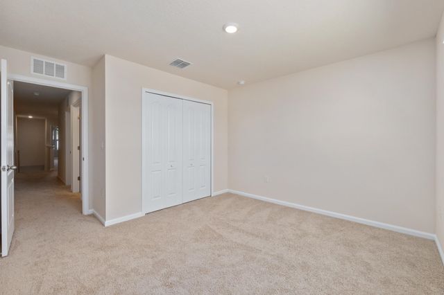 196 Redbud Rd, Palm Coast, FL 32137