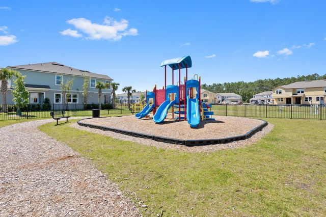 196 Redbud Rd, Palm Coast, FL 32137