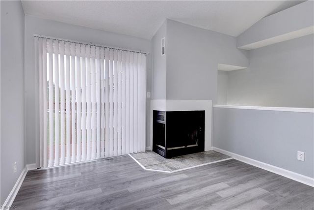 209 Quarter Trl Apt D, Newport News, VA 23608
