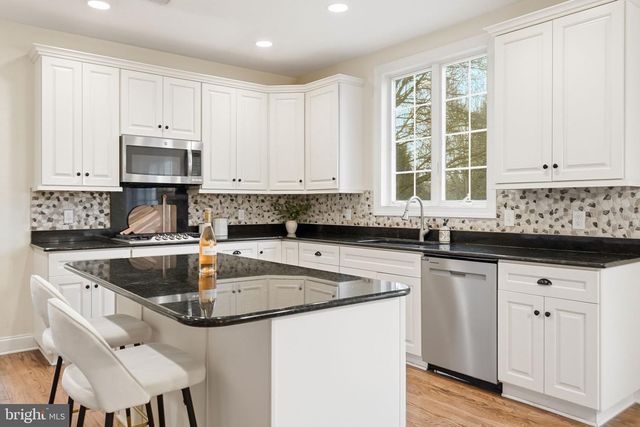 22 SPRINGLEA LN, Chester Springs, PA 19425