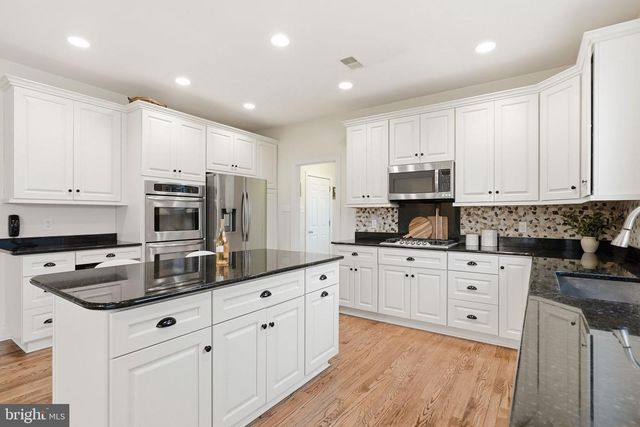 22 SPRINGLEA LN, Chester Springs, PA 19425