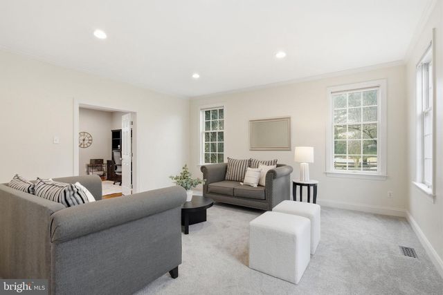 22 SPRINGLEA LN, Chester Springs, PA 19425