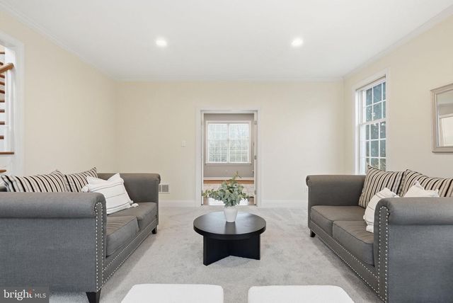 22 SPRINGLEA LN, Chester Springs, PA 19425