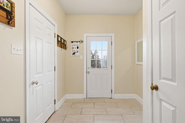 22 SPRINGLEA LN, Chester Springs, PA 19425