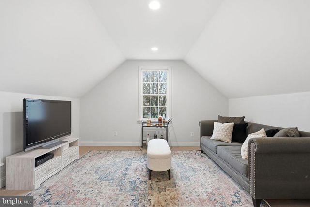 22 SPRINGLEA LN, Chester Springs, PA 19425