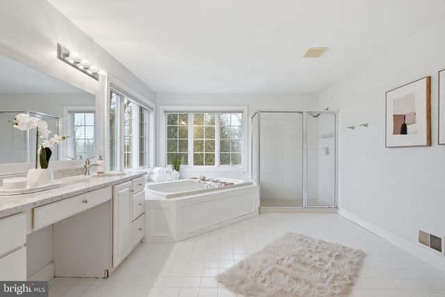 22 SPRINGLEA LN, Chester Springs, PA 19425