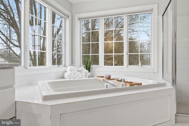 22 SPRINGLEA LN, Chester Springs, PA 19425