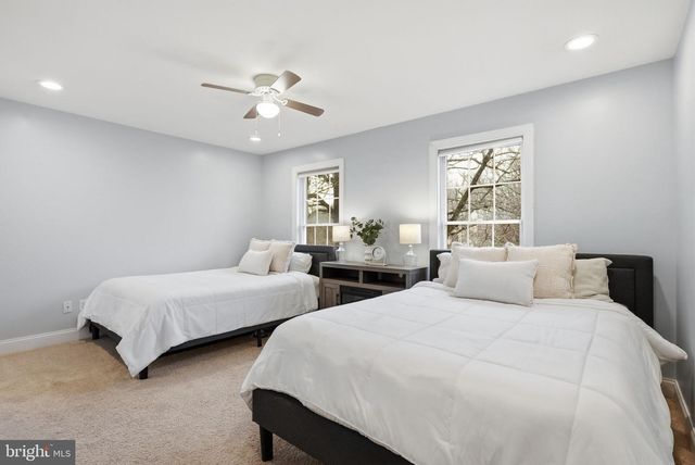 22 SPRINGLEA LN, Chester Springs, PA 19425