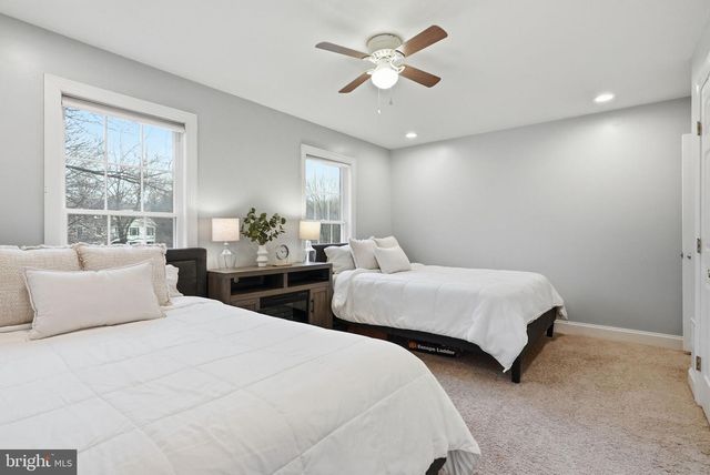 22 SPRINGLEA LN, Chester Springs, PA 19425