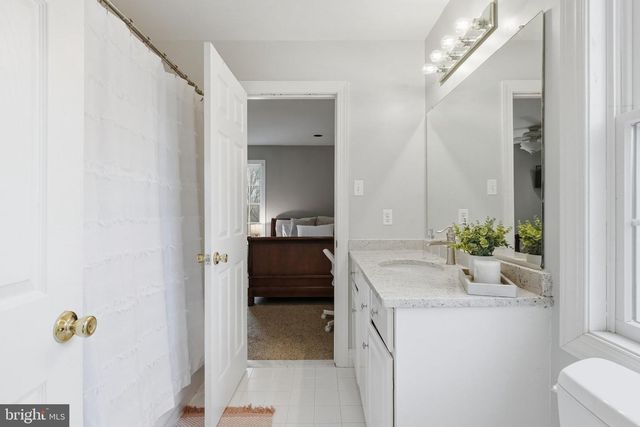 22 SPRINGLEA LN, Chester Springs, PA 19425