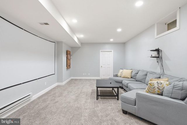 22 SPRINGLEA LN, Chester Springs, PA 19425