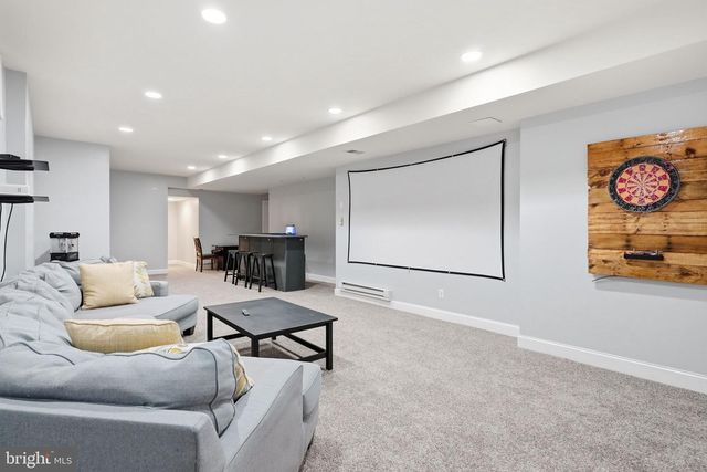 22 SPRINGLEA LN, Chester Springs, PA 19425