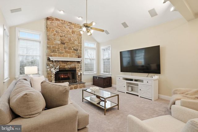 22 SPRINGLEA LN, Chester Springs, PA 19425