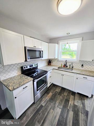 279 RUSSELL AVE, Vineland, NJ 08360