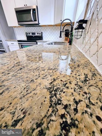 279 RUSSELL AVE, Vineland, NJ 08360