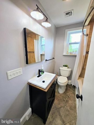 279 RUSSELL AVE, Vineland, NJ 08360