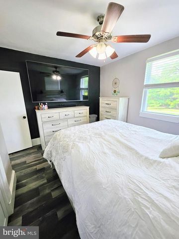 279 RUSSELL AVE, Vineland, NJ 08360