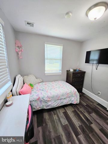 279 RUSSELL AVE, Vineland, NJ 08360