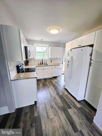 279 RUSSELL AVE, Vineland, NJ 08360