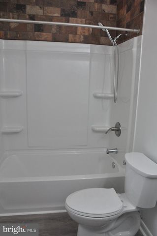 28 HENRY WAY, Linden, VA 22642